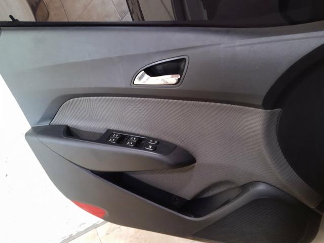Carro muito novo pra vender logo - Foto 9