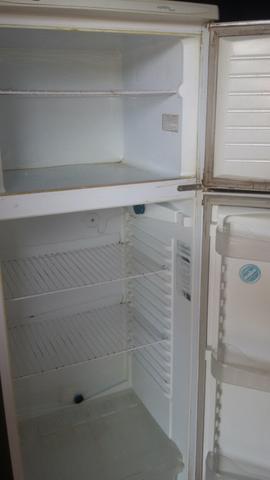 Vende se - Foto 2
