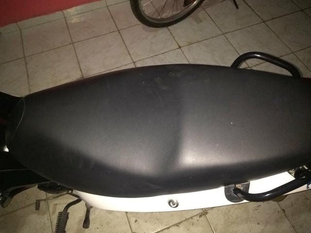 Moto toda revisada ela da 100 - Foto 3