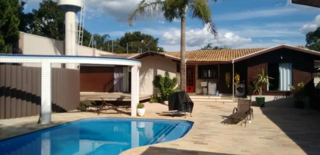 Casa e Terreno com Piscina e Área de Lazer