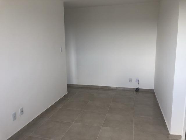 Apartamento 2/4 Trobogy Paralela TOTALMENTE REFORMADO. FINO ACABAMENTO - Foto 3
