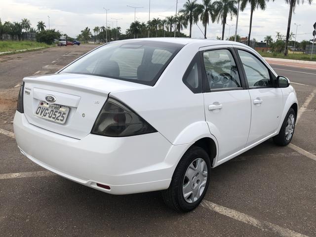 Fiesta sedan 1.6 13/14 - Foto 3