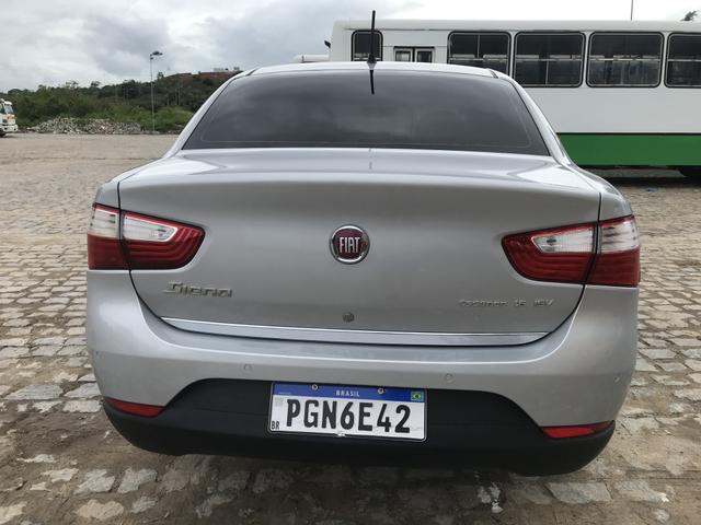 Grand Siena essence 1.6 2014 flex 16v - Foto 4