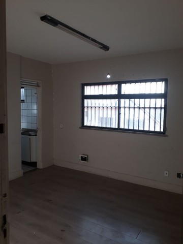 Sala comercial bem localizada