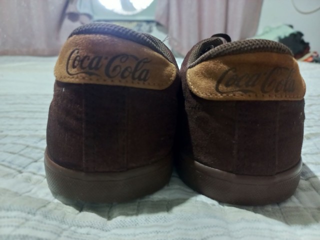 Sapato da marca Coca Cola