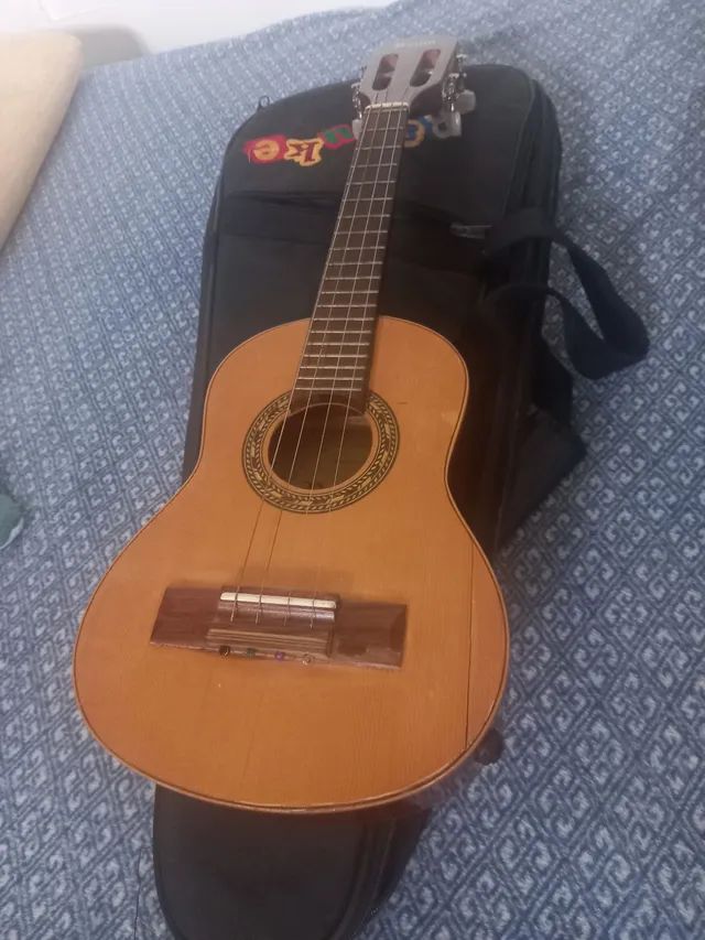 MT Escola De Cavaquinho