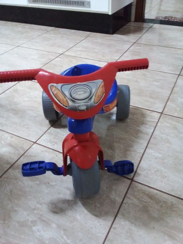 Triciclo Motoca Velotrol Super Teia Infantil Heróis- Tchuco