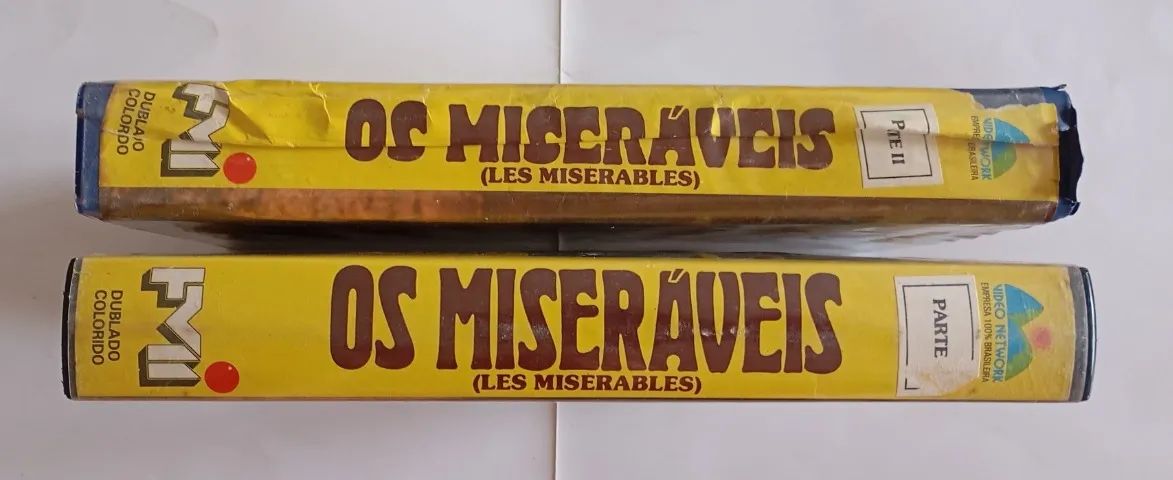 VHS Duplo Dublado Os Miseráveis (1982) - Foto 3