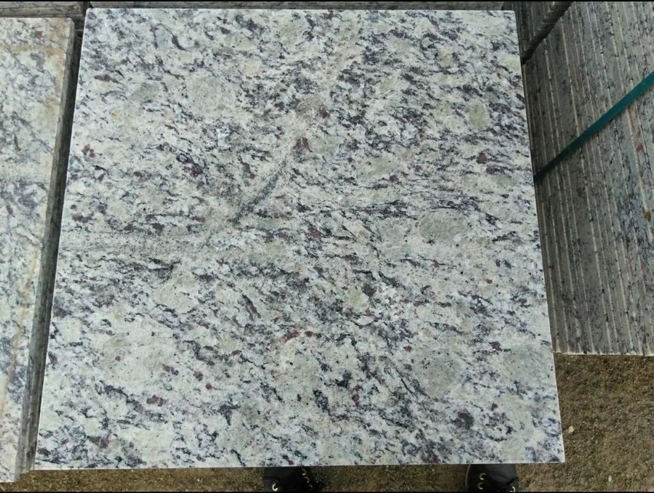 Granito Arabesco 57x57  - Foto 2