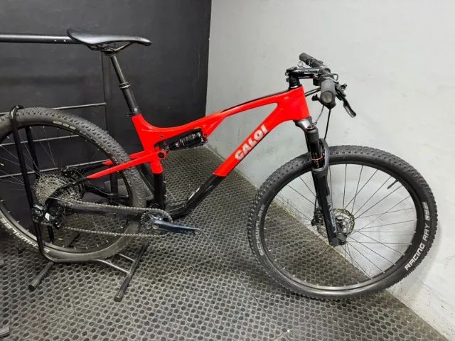 Bicicleta Caloi Carbon Fs - tam G - SLX - Rock Shox Reba