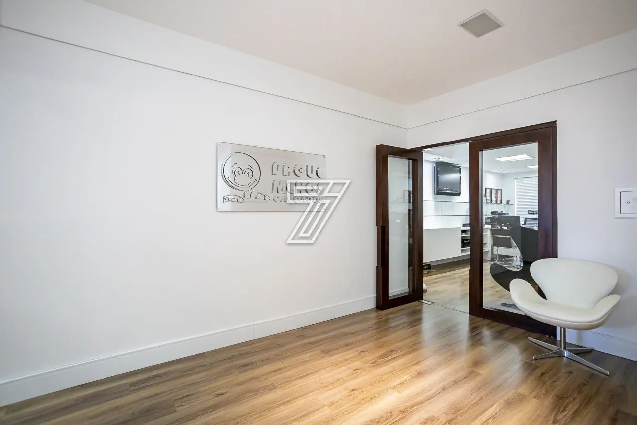 Sala comercial na Rua Emiliano Perneta, no Centro/Batel, com 37m² privativos + vaga de gar - Foto 13