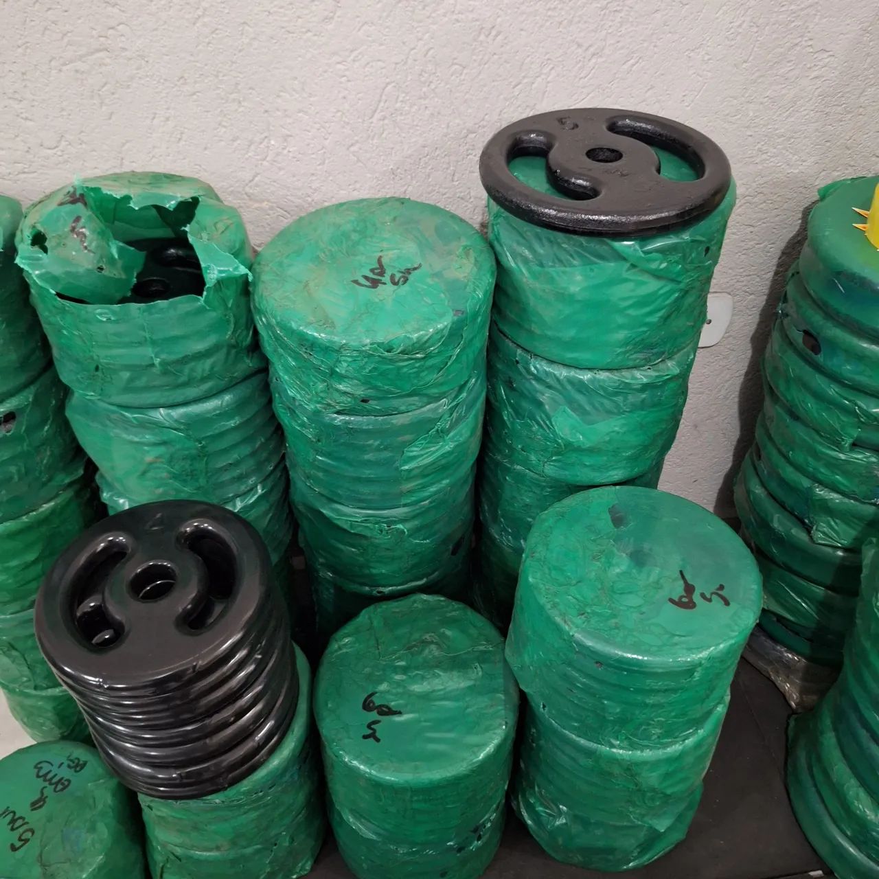 Anilha Academia 5KG Ferro por R$ 59,95 cada - Foto 3