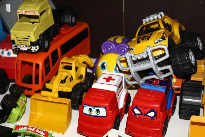 CAMERA REBEL T6 ( SÓ CORPO ) 2 BATERIAS , CARREGADOR E CARTÃO 32G - Foto 2