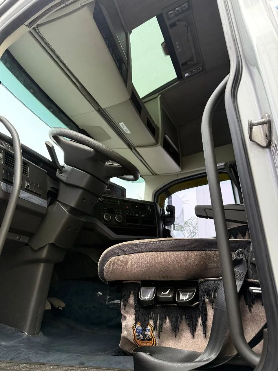 Volvo Fh 460 ano 2022 6x2 - Foto 4