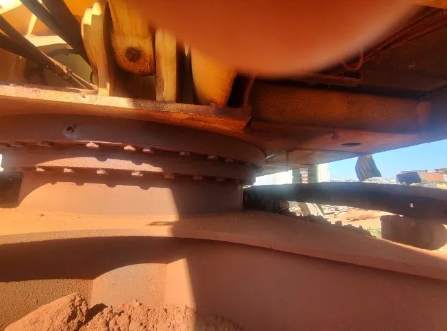 Escavadeira New rolland 2014 - Foto 9