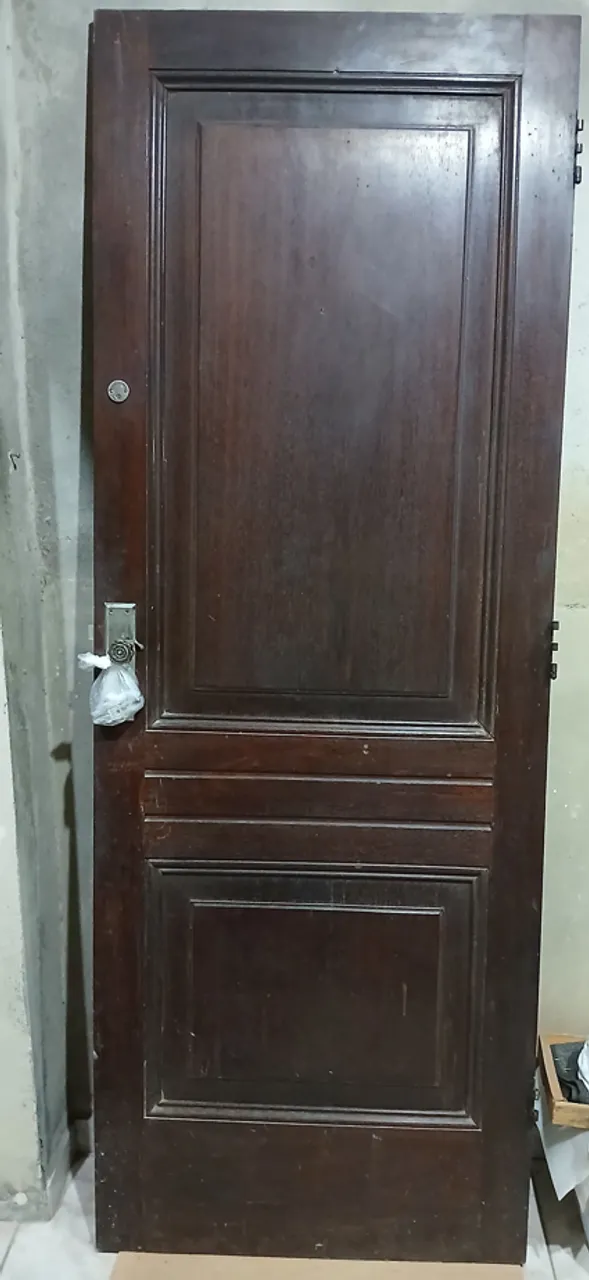 PORTA DE MADEIRA MACIÇA COM PORTAL E ALIZAR