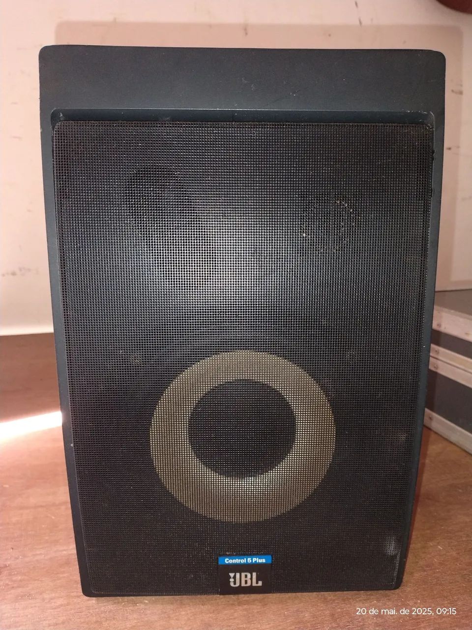 Par de Caixa de Som JBL Control 5 Plus - Equipamentos e Acessórios