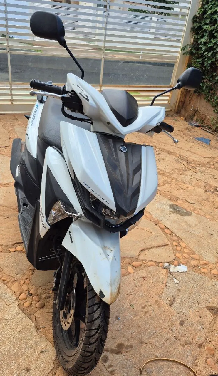 VENDO MOTO YAMAHA NEO 125CC AUTOMÁTICA