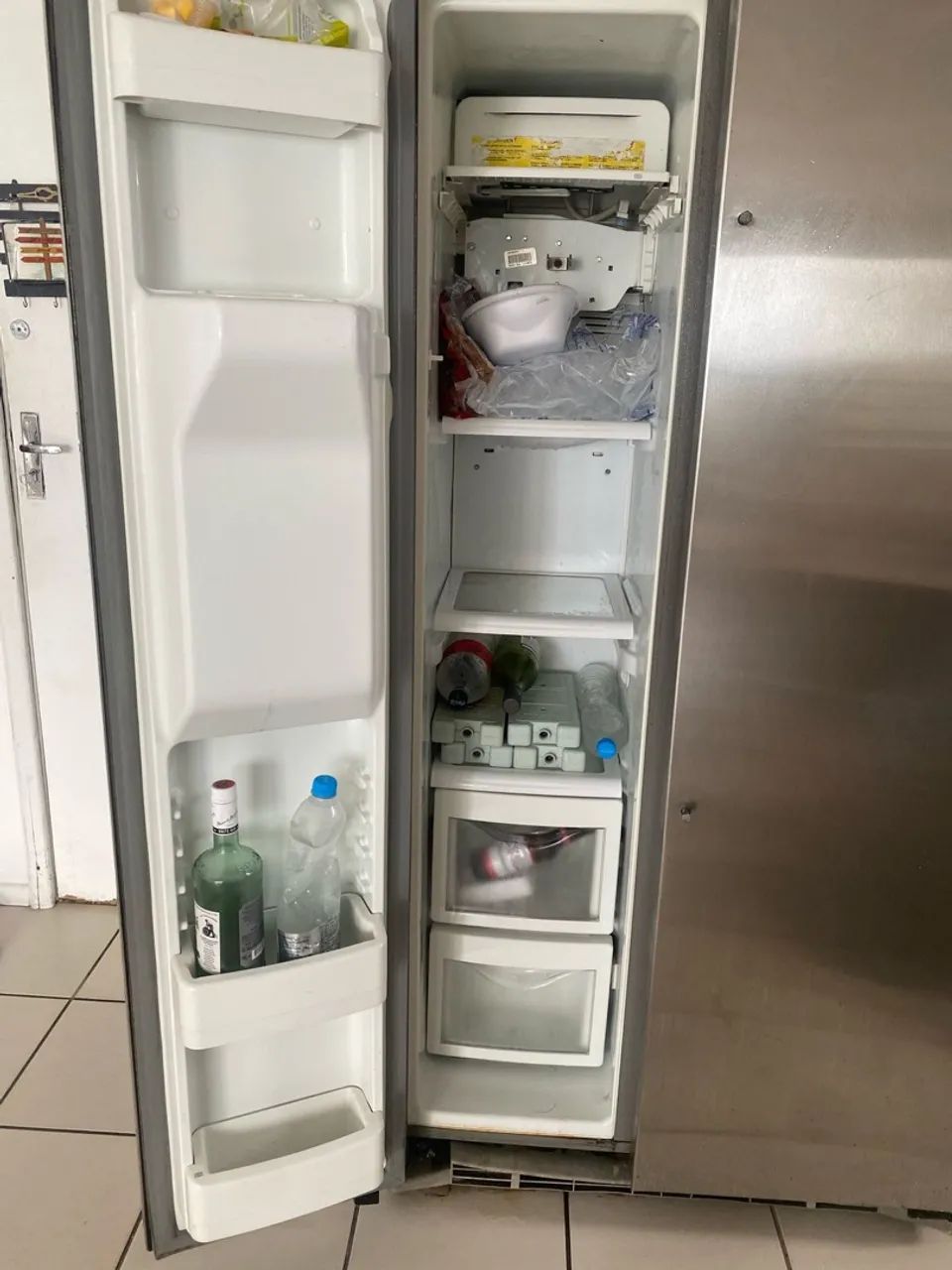 Vendo geladeira side by side / inox da marca profile - Foto 3