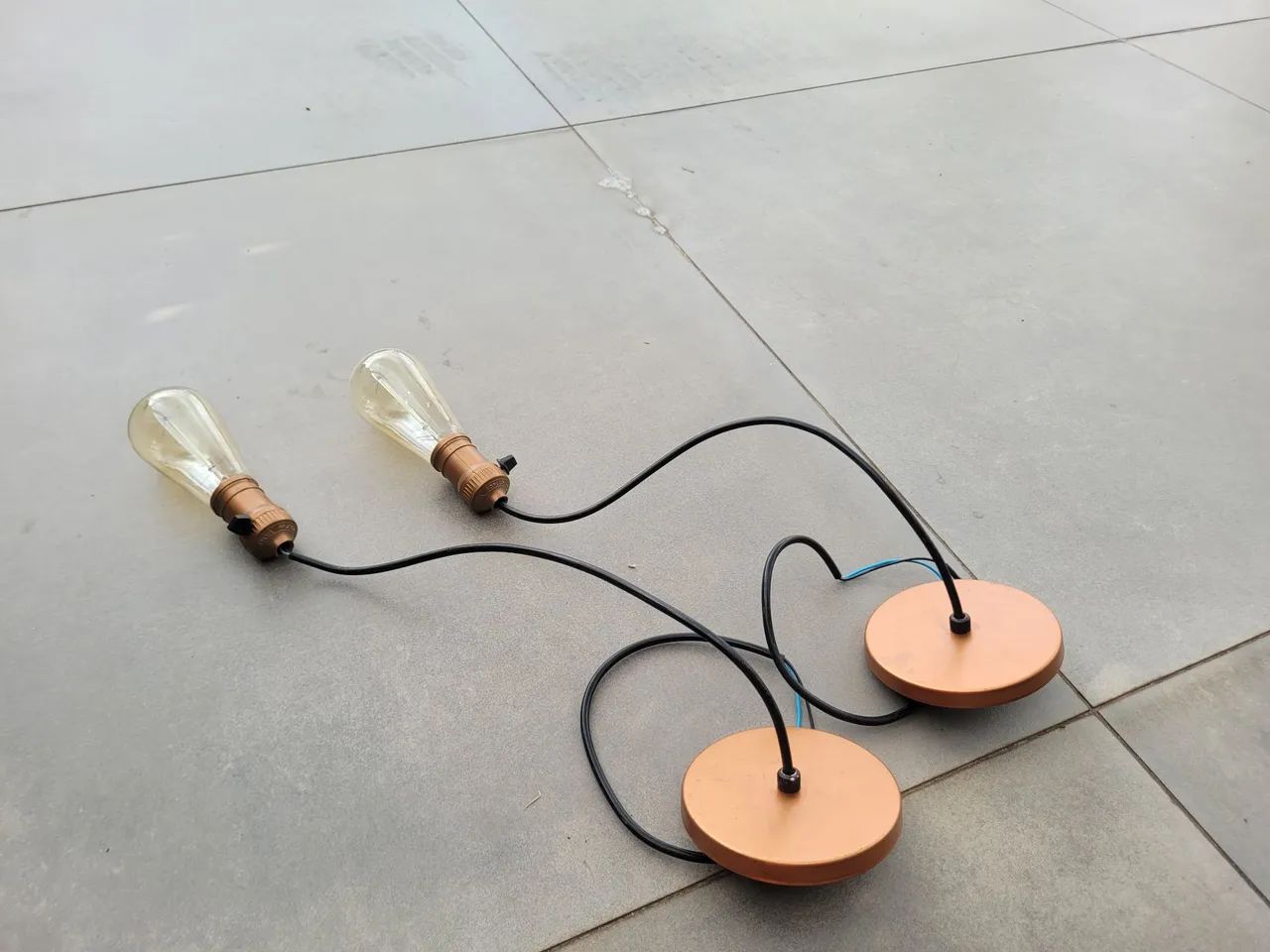 2 Pendentes de Luz - Estilo Industrial