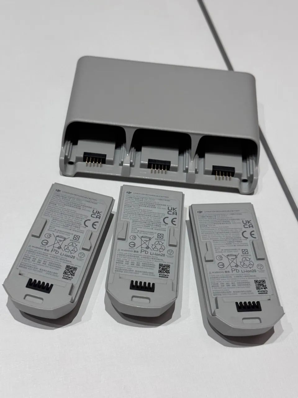 Hub com 3 Baterias Drone DJI Neo