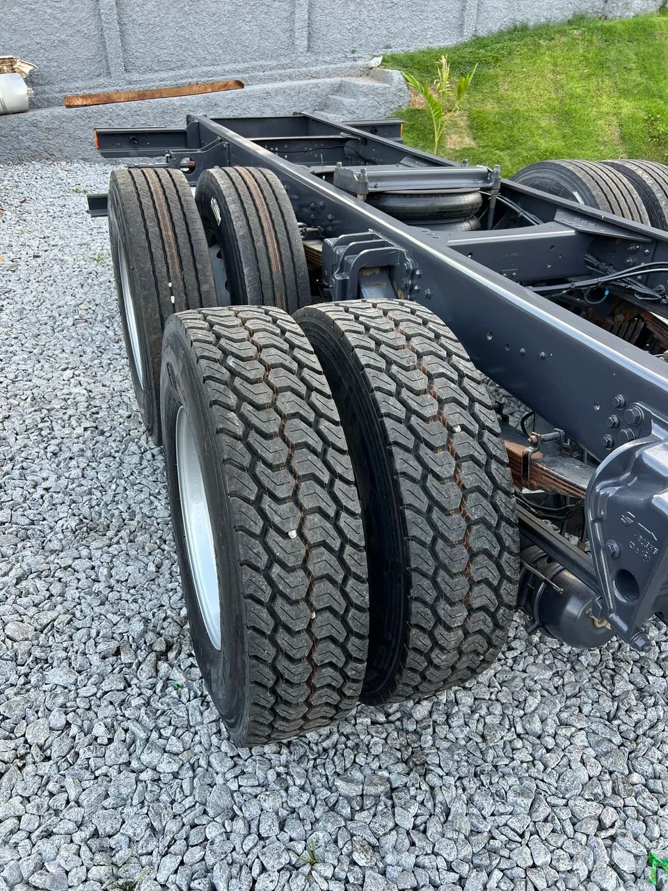 Caminhão Truck vm 220 2015 - Foto 8