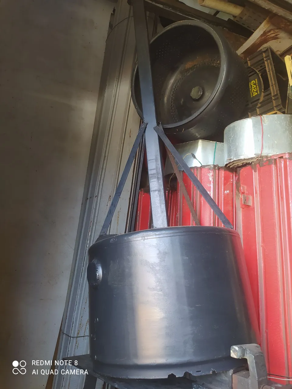 Lixeira Reforçada Bruta feita de Máquina de Lavar.