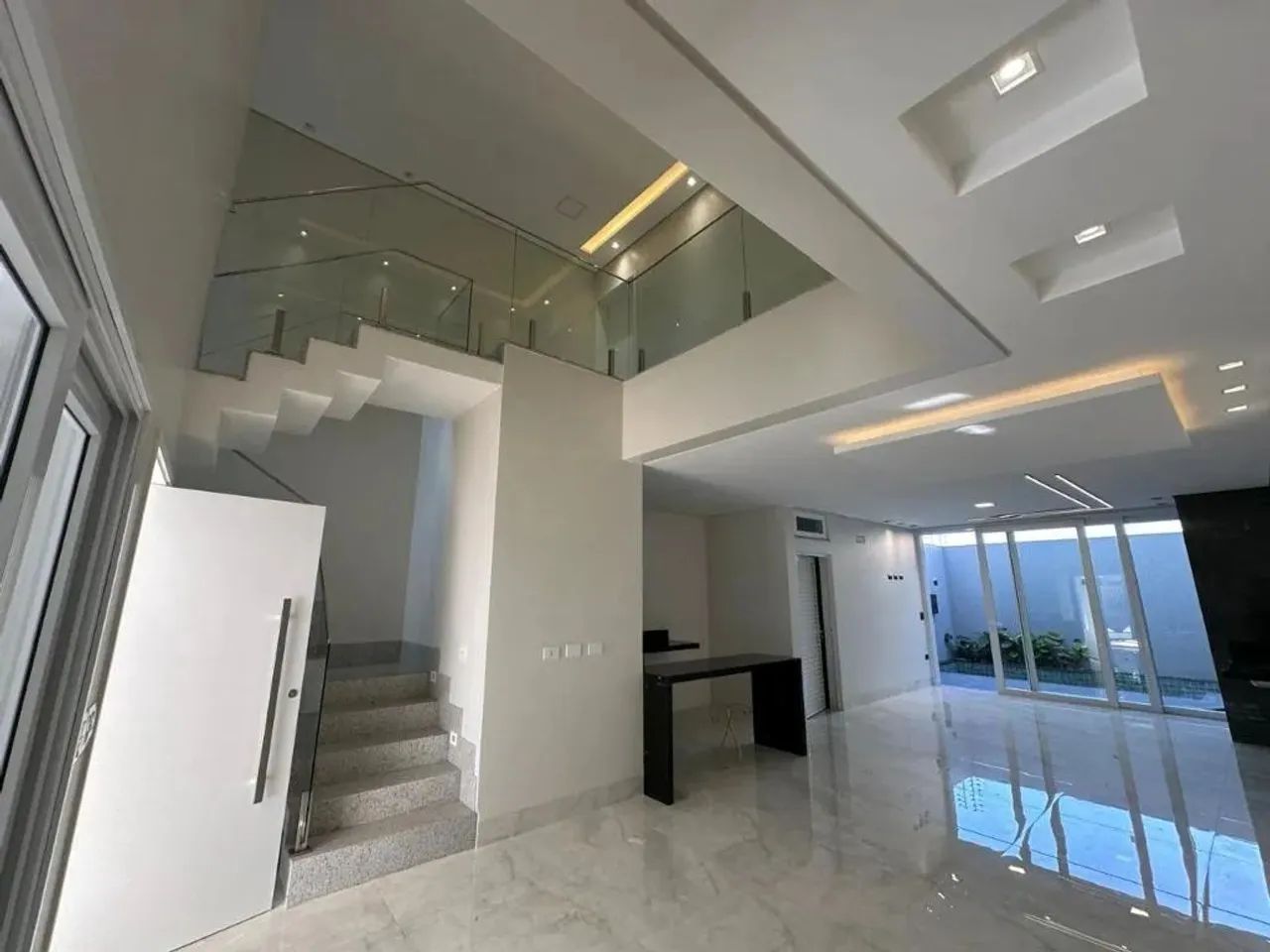 Sobrado à venda em Maringá, Jardim Paris VI, com 3 suítes, com 197.27 m² - Foto 4