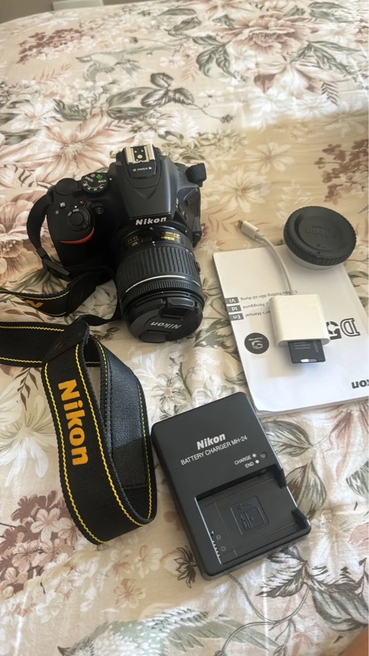 Câmera Nikon D5600 DSLR Completa - Ótimo estado!
