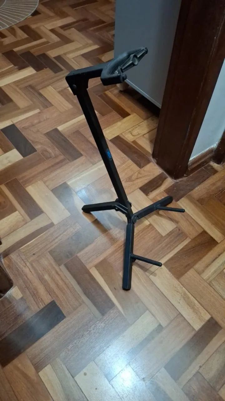 Suporte Para Instrumentos Chão Guitarra, Violão ou Baixo Ask G3s Cor Preto com trava  - Foto 3