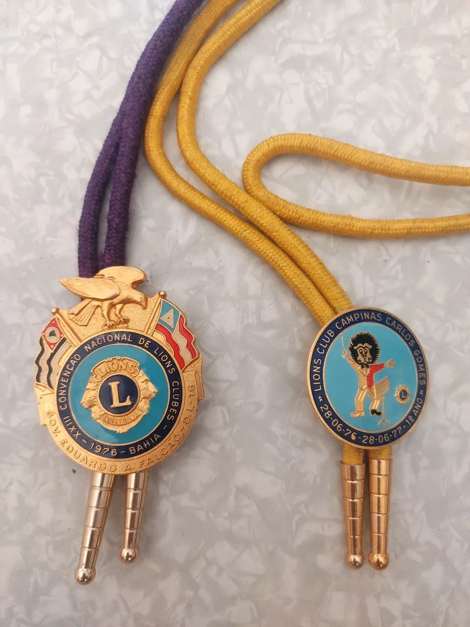 Broches Lions club antigos - Foto 2