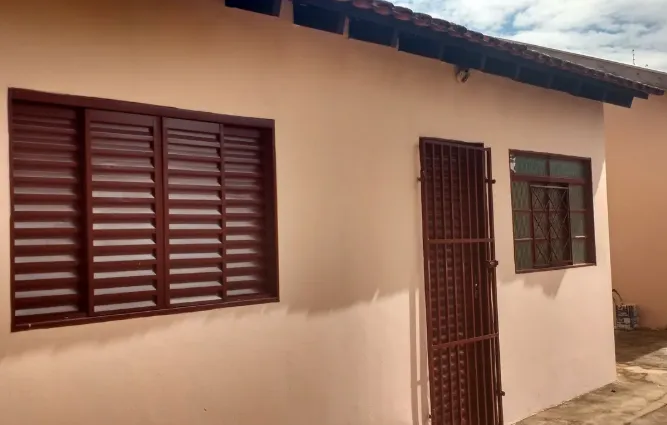 Vende-se casa no TENONÉ 