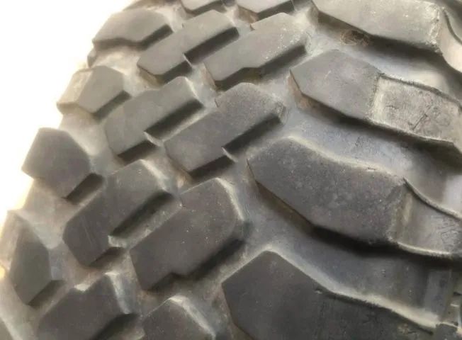 PNEUS 255/70/16  PIRELLI SCORPION MUD  - Foto 4