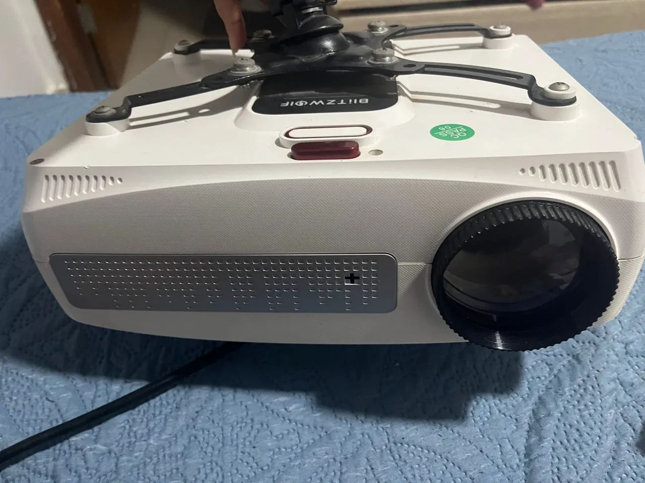 Vende-se projetor blitzwoif modelo BW-VP6.  - Foto 5