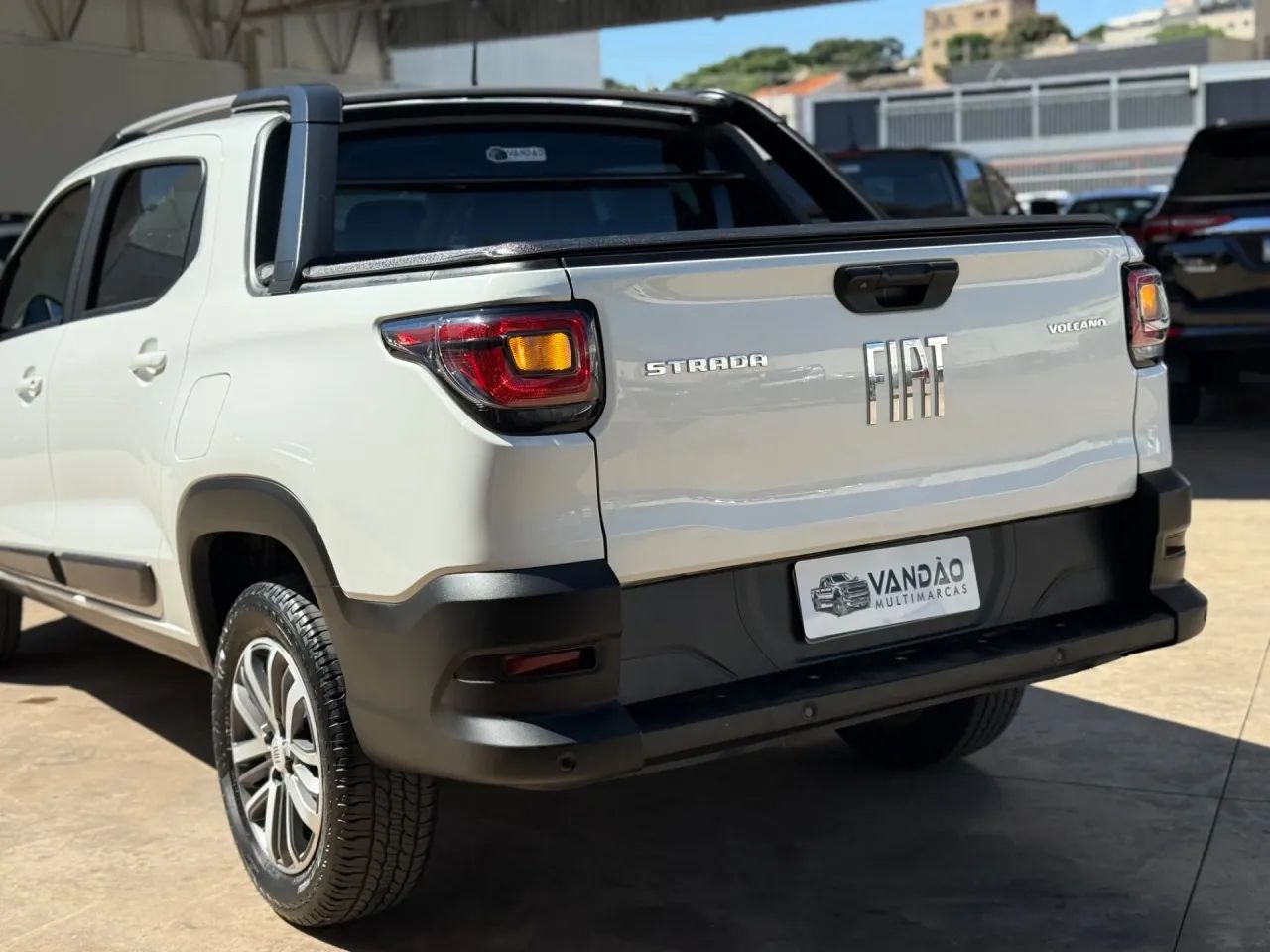 FIAT STRADA 1.3 FIREFLY FLEX VOLCANO CD MANUAL BRANCO 2023 - Foto 5