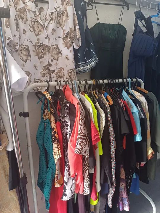 Vendo Todo Lote de Roupas e Sapatos  - Foto 4