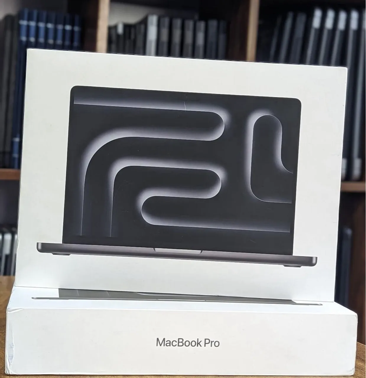 MacBook Pro M3 Pro 14pol 1TB de SSD 18RAM - Somente Aqui Na AL Place!!