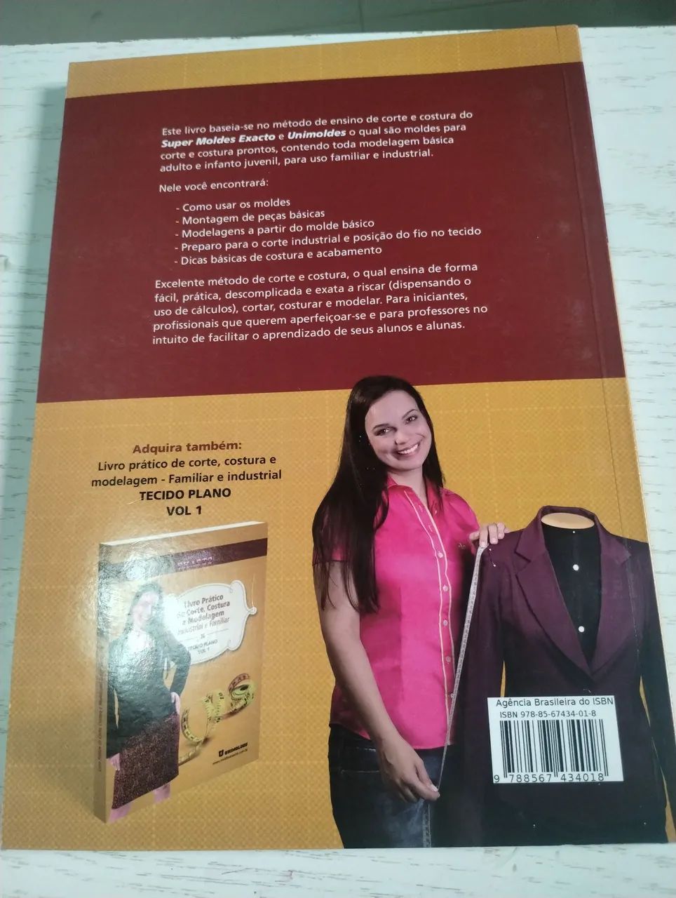 Livro prático de corte, costura e modelagem industrial e famoliliar - Foto 3