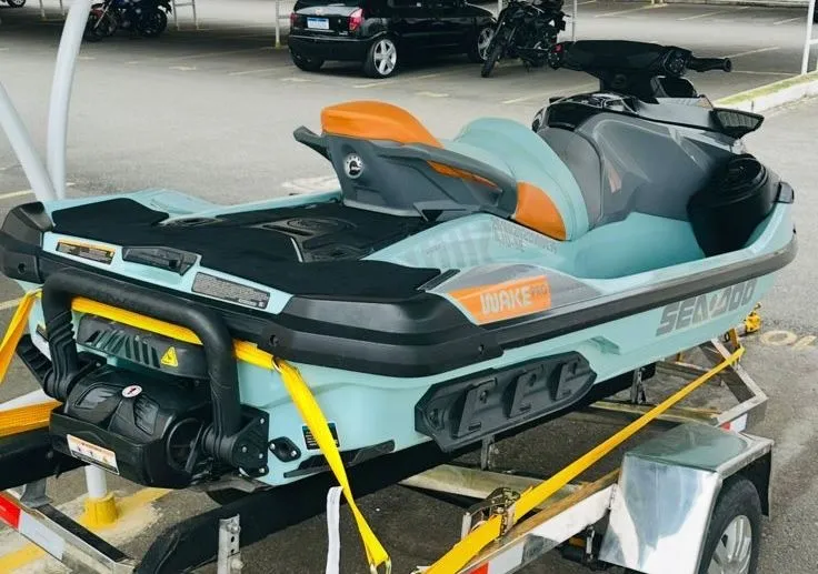 Jet Ski Sea-Doo Wake Pro - 2022