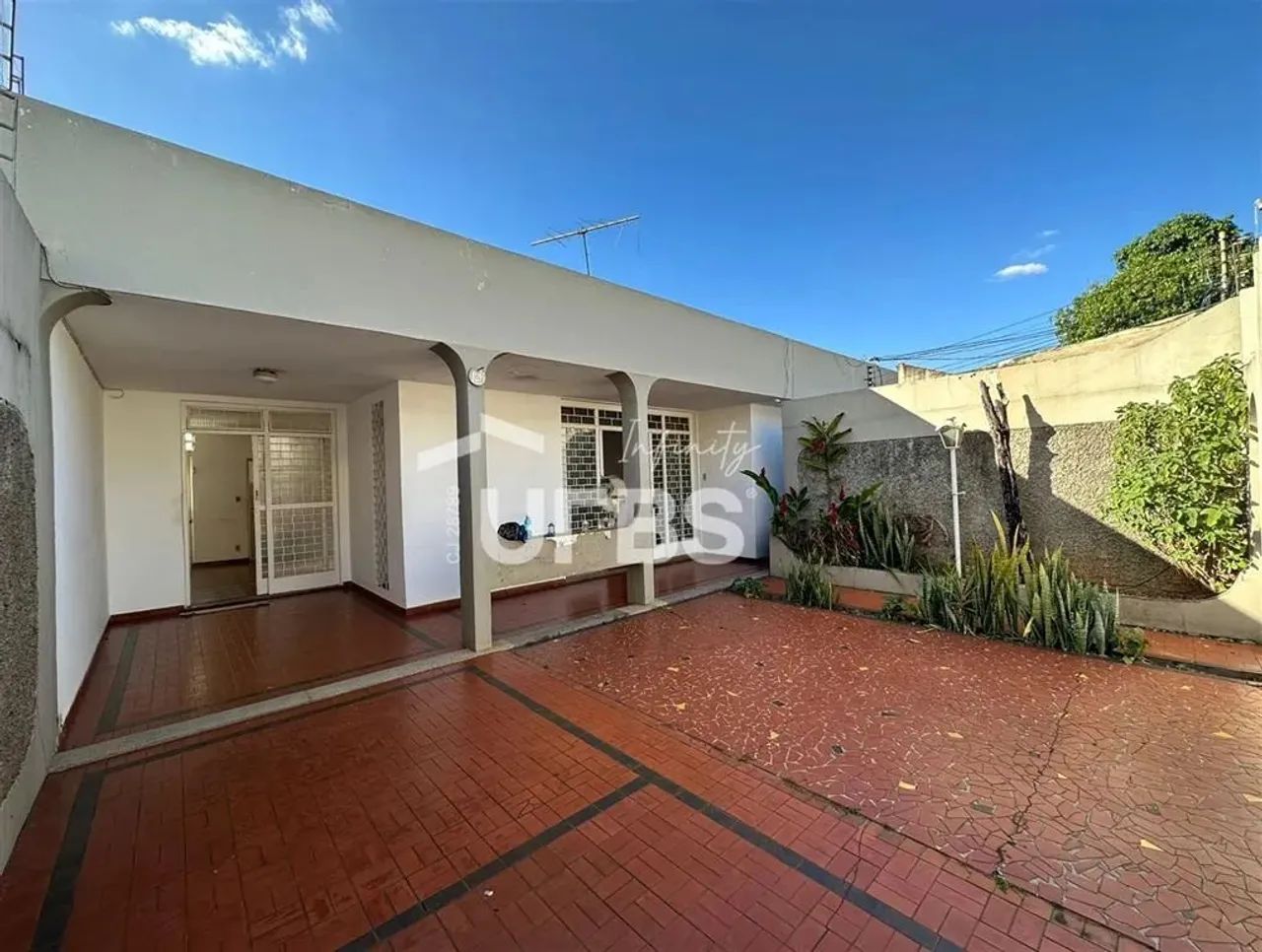 Casa com 4 quartos em localização privilegiada no Setor Sul