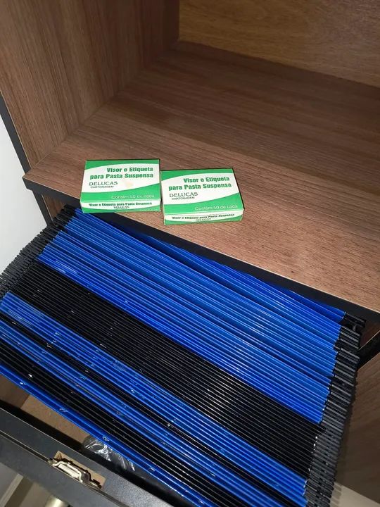 Jogo com Mesa, cadeira a Armário  - Foto 4