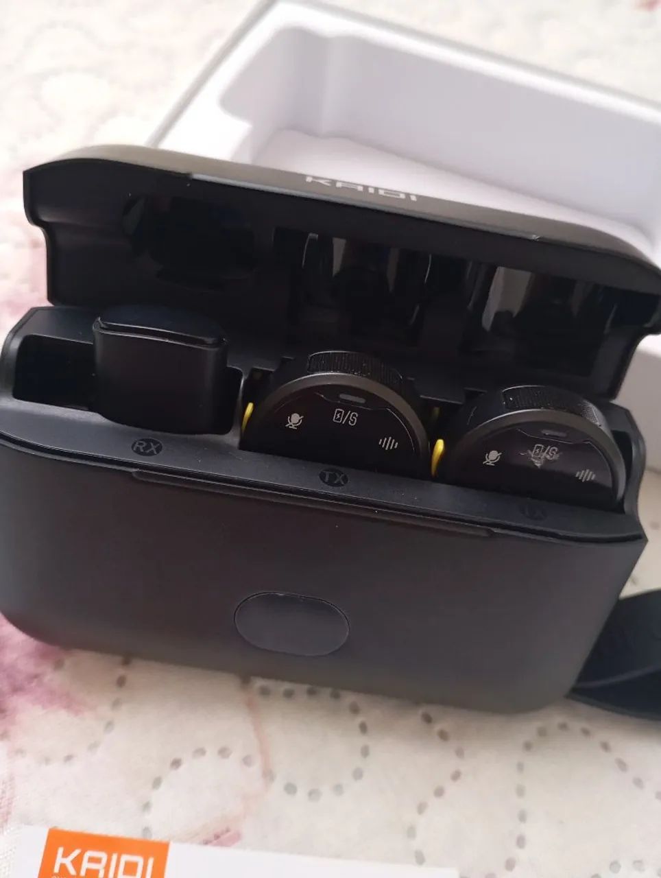 Microfone magnético de lapela sem fio p4 profissional para iPhone  - Foto 4