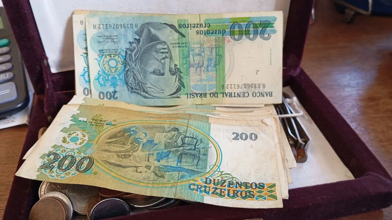 100 cédulas de duzentos cruzeiros em ótimo estado de conservação. Para colecionador. - Foto 4