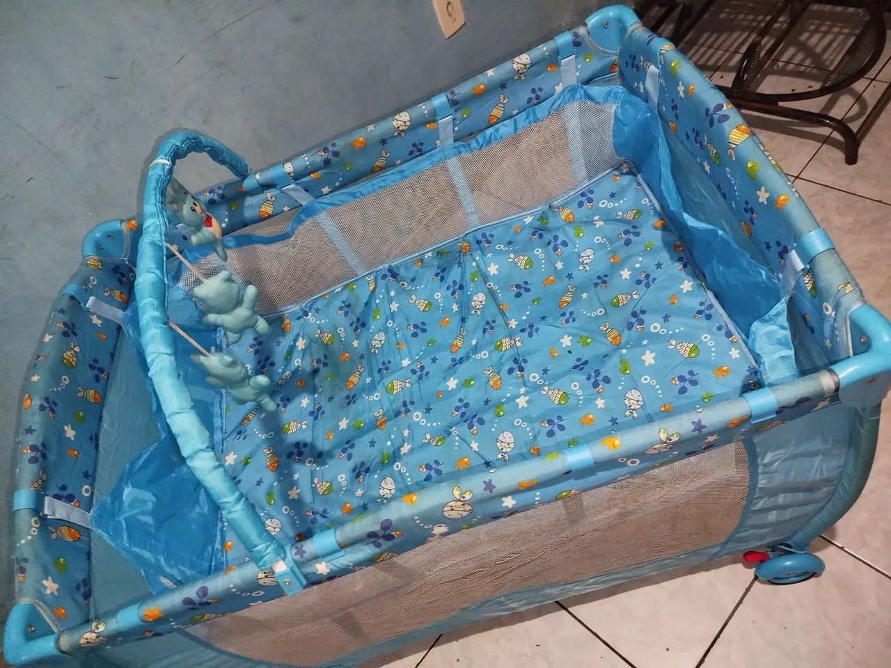 Berço Infantil - Azul - Com Brinquedinho