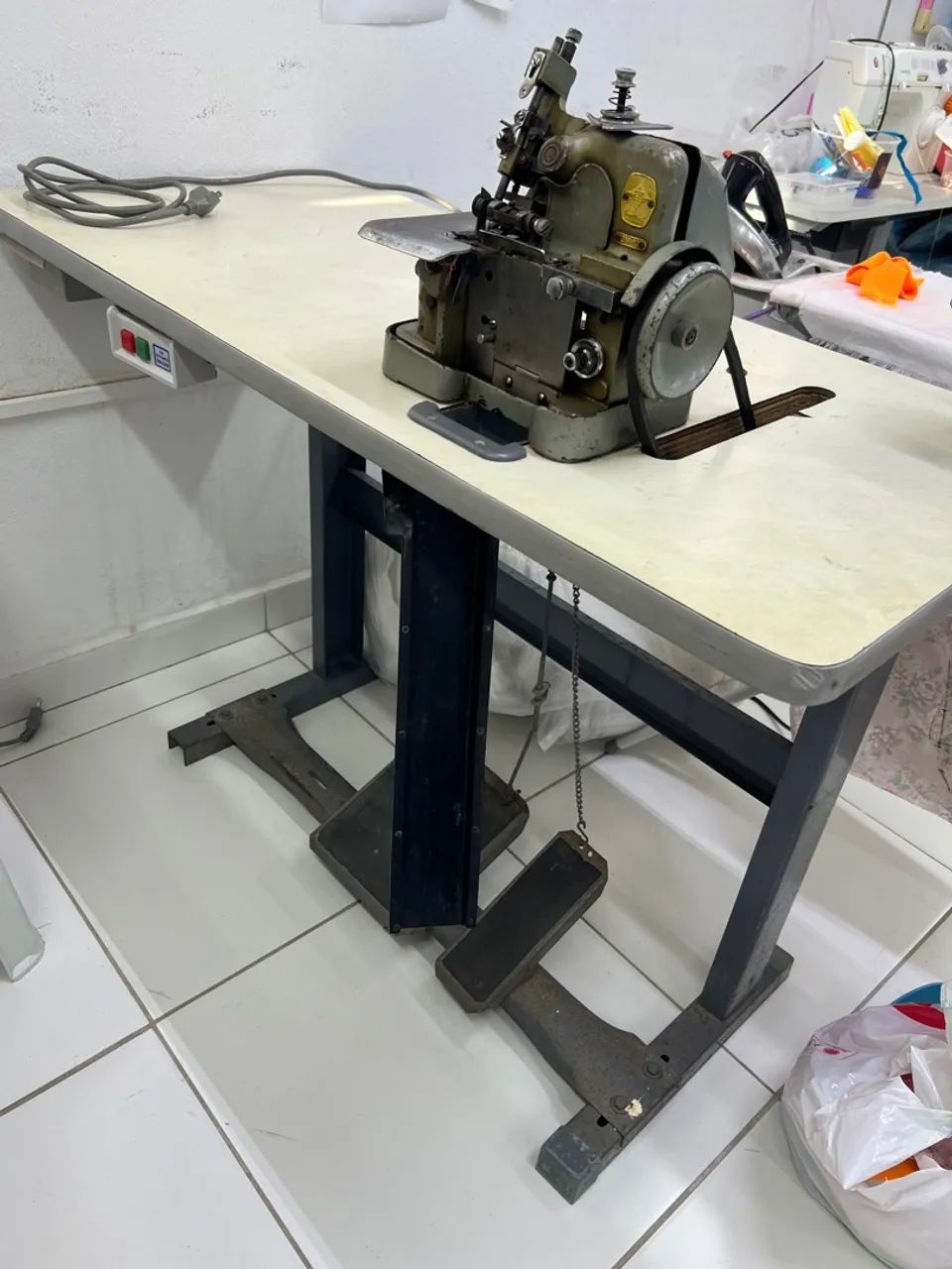 Máquina de Costura Overlock Industrial - Foto 4