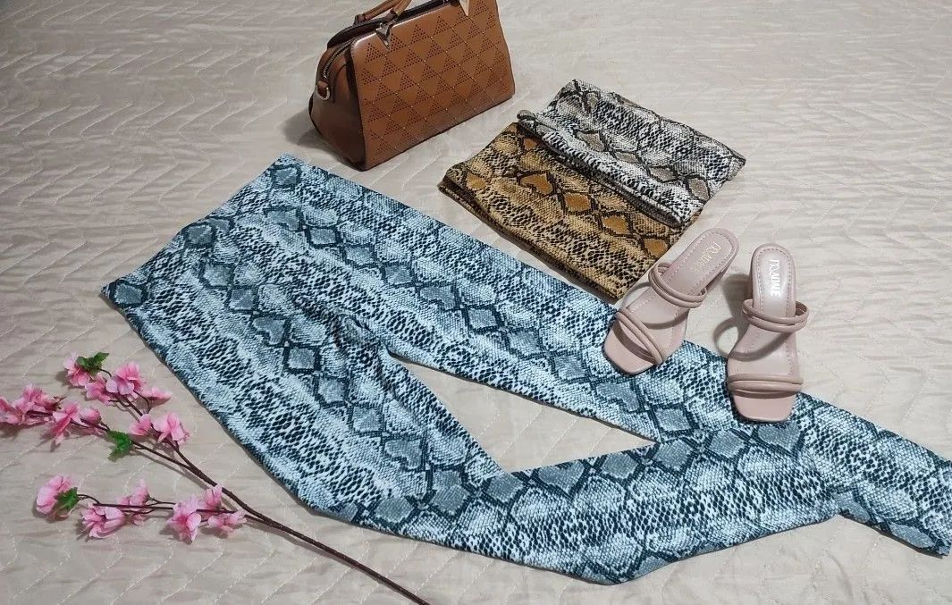 Calça Legging com Estampa de Pele de Cobra. - Foto 3