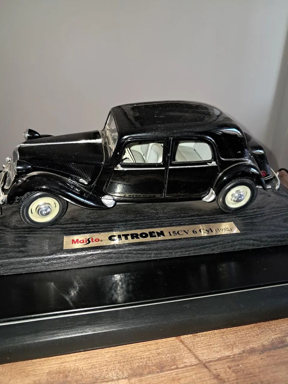 Citroen 15 cv 6 cyl 1952 Maisto 1:18 - Hobbies e coleções