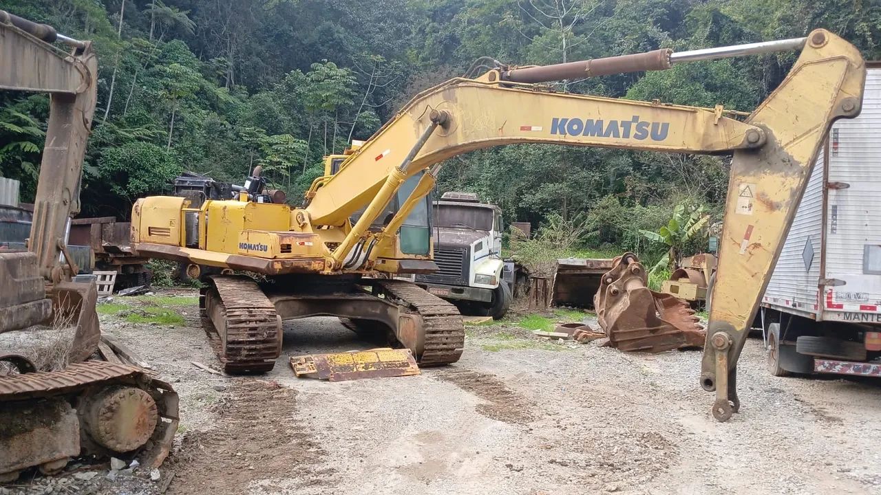 Escavadeira Komatsu