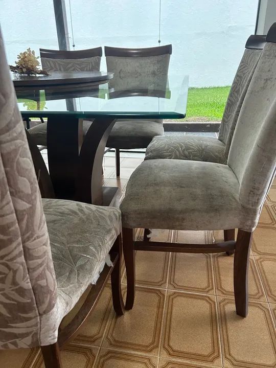 Mesa de Jantar em Madeira com Tampo de Vidro - Foto 2