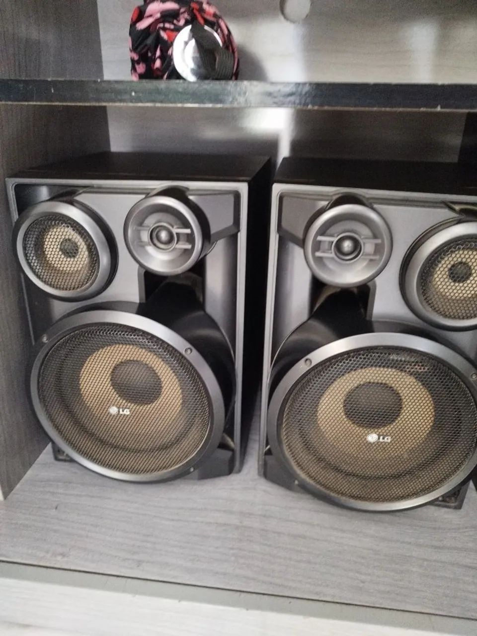 Som LG com CD Player, MP3 ,USB, modelo MCT362 com 3 caixas uma e sub, 350W - Foto 2